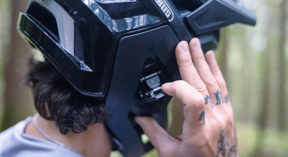 casco Abus Targon