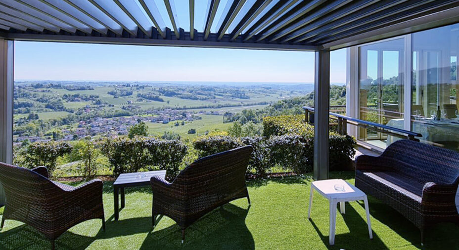Dalle colline alla bassa, la veduta da Ca' del Poggio è davvero magnifica