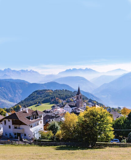 Lo spettacolare panorama di San Genesio, scalata finale di questo Tour of the Alps