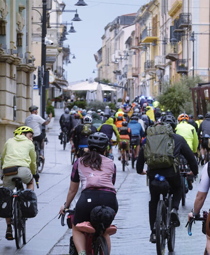 Non solo natura, con Shardana non mancano gli attraversamenti cittadini. E' un'esperienza completa