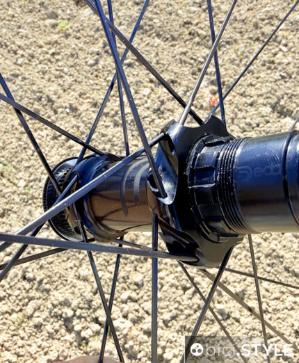 Deda Allroad Carbon, super ruote per la strada e per il gravel