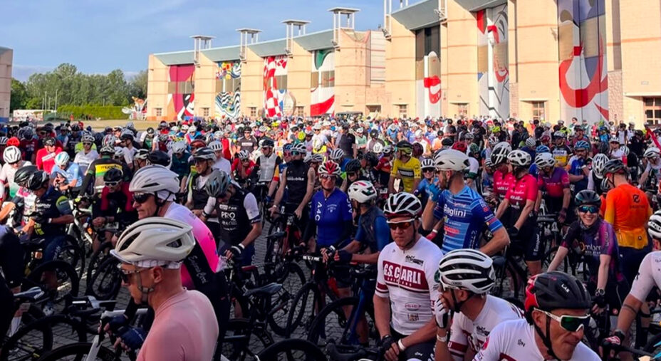 Domenica la Granfondo Versilia sarà l'occasione certo di vedere splendidi panorami, ma anche di assaggiare il lardo di Colonnata