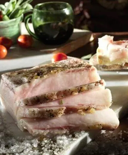 Per gli amanti del Pata Negra, a Gombitelli ei produce una versione di lardo ottenuta dal celebre maiale spagnolo
