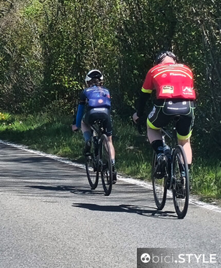 Finito il passaggio sulla Redoute, questo papà e suo figlio sono tornati verso casa. E il bimbo intanto sognava...