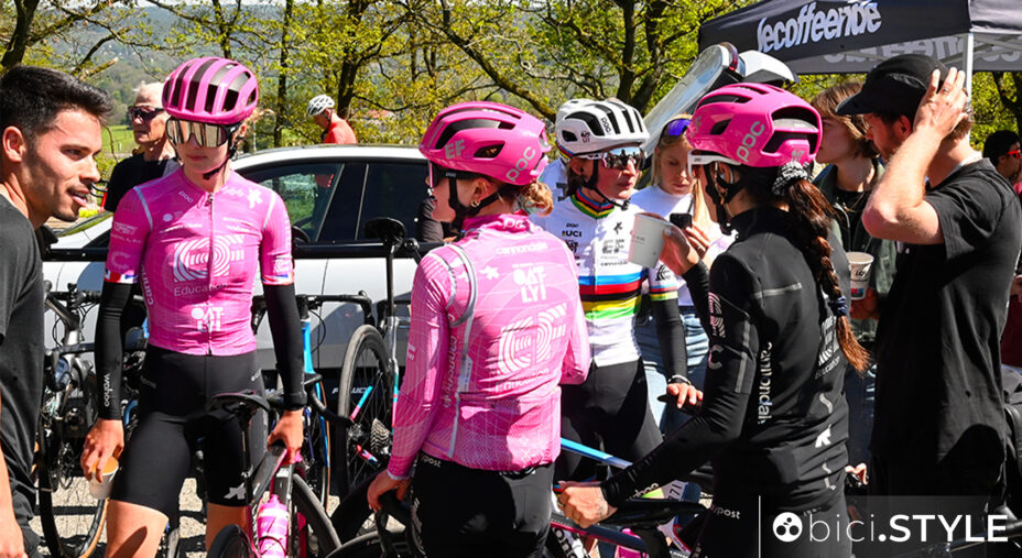 Magdeleine Vallieres, canadese, è la campionessa del mondo delle donne ed è rimasta in cima alla Redoute per quasi dieci minuti
