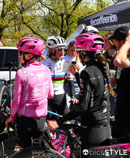 Magdeleine Vallieres, canadese, è la campionessa del mondo delle donne ed è rimasta in cima alla Redoute per quasi dieci minuti