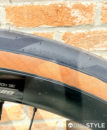 Un tubeless road oversize? Michelin Pro5 TLR da 40 la risposta