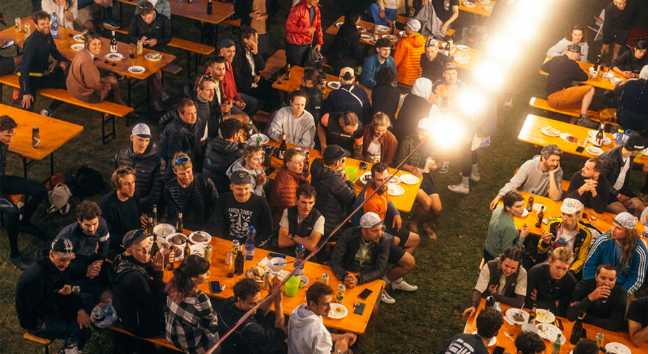 Cena a base di pizzoccheri e dj set: la parte dura di Mogast è alle spalle, inizia quella più ghiotta (foto Stefan Haehnel)