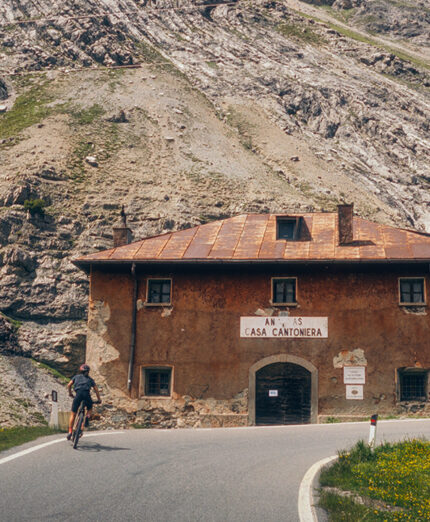 La Cantoniera dello Stelvio, il più è fatto, ma occhio a credere che sia finita (foto Stefan Haehnel)