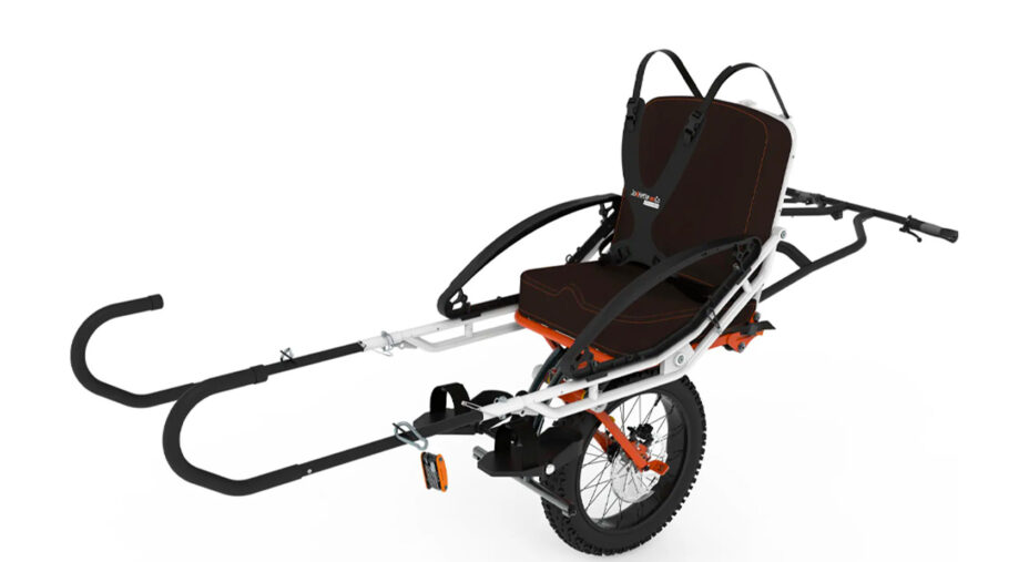 La joelette è una carrozzina monoruota (o a due ruote) che permette a persone con disabilità motoria (foto Medical Expo)