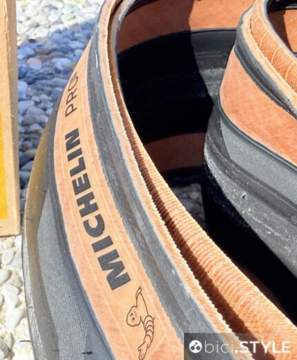 Un tubeless road oversize? Michelin Pro5 TLR da 40 la risposta
