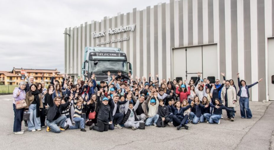 Volvo Trucks Italia, campagna "See and be seen"