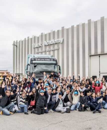 Volvo Trucks Italia, campagna "See and be seen"