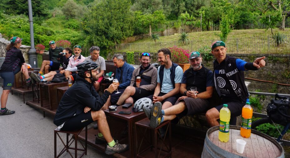 Vesuvio Gravel, amicizia, birra