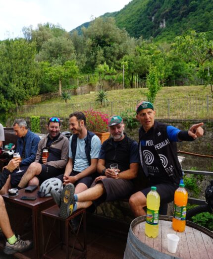 Vesuvio Gravel, amicizia, birra