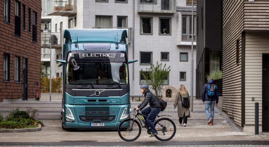 Volvo Trucks Italia, campagna "See and be seen", camion