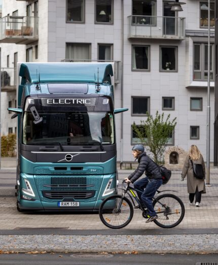 Volvo Trucks Italia, campagna "See and be seen", camion