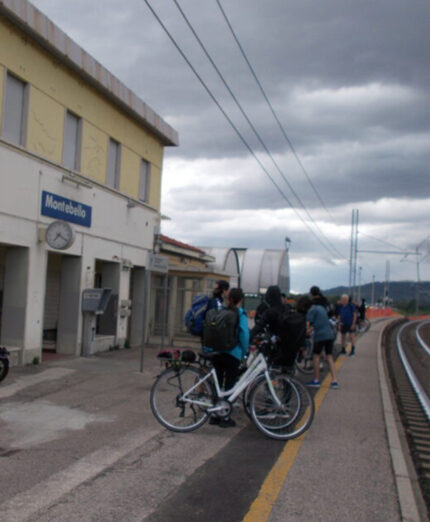 Il sistema treno+bici, sempre più diffuso crea qualche disagio per scolaresche di 25 elementi e più