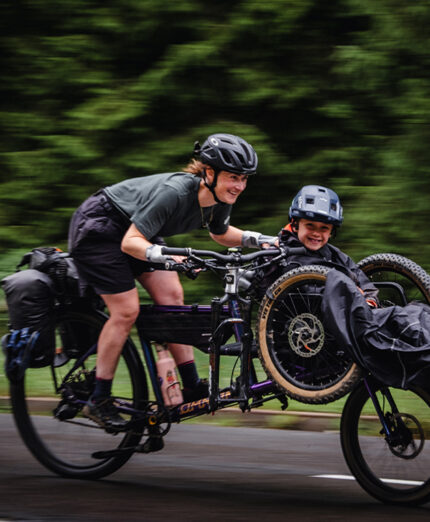 Katrien De Smet si definisce ciclista, avventuriera, mamma e amante dello sport outdoor
