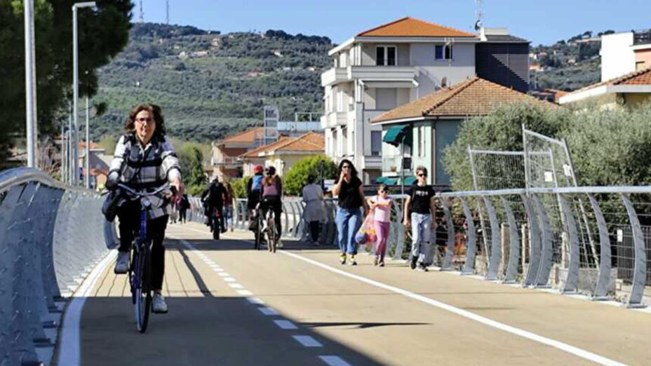 A Diano Marina la ciclabile è già un richiamo irresistibile…
