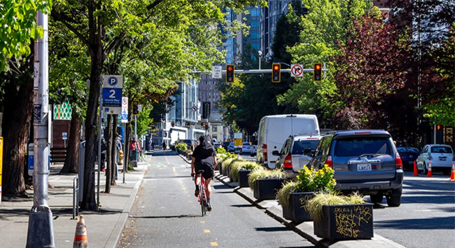 La Road Diet tende a redistribuire lo spazio delle carreggiate per renderlo più fruibile dai ciclisti