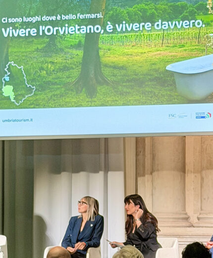 Un momento della presentazione dell’evento “Vivere l’Umbria è vivere davvero” allestito direttamente dalla Regione