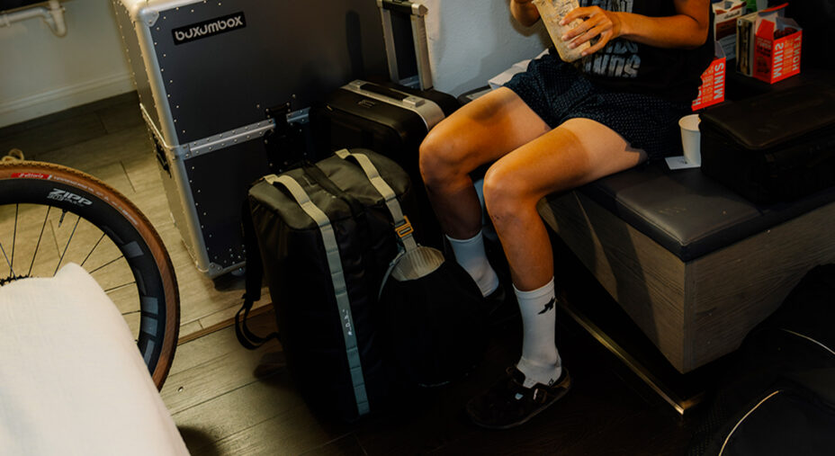 Assos e Db (Deuchebags), una collaborazione di stile e qualità