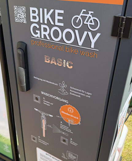 Il sistema Bike Groovy lava le bici sfruttando l'acqua calda e la bassa pressione