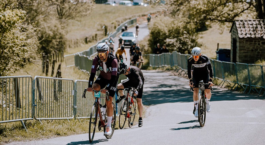 Sulla Redoute, l'incontro con i partecipanti alla Liegi ufficiale (foto LBL Challenge)