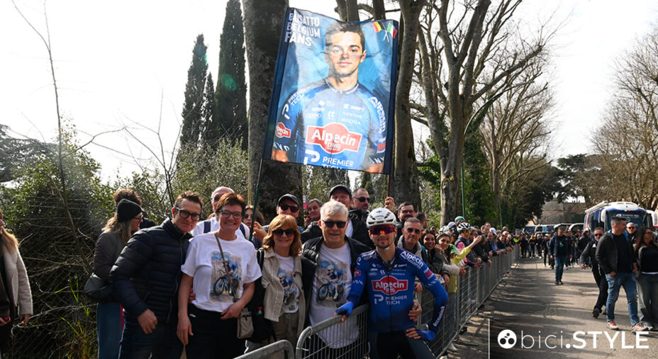 Alla Strade Bianche, un mese prima della LIegi, Francesco Busatto e il suo Fan Club