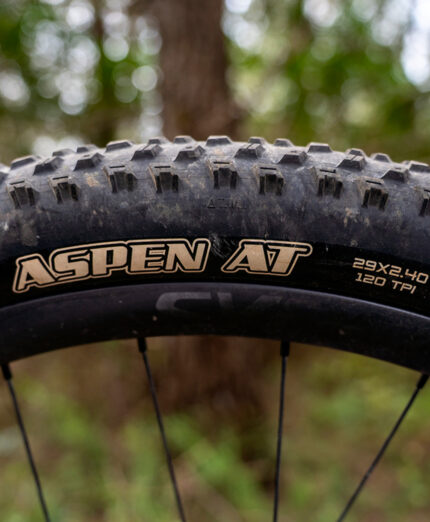 Per gli Aspexn AT, Maxxis ha previsto la carcassa da 120 TPI EXO TR e mescola Maxxspeed