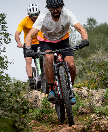 Montato all'anteriore e al posteriore, il Maxxis Aspen AT rende la bici inarrestabile