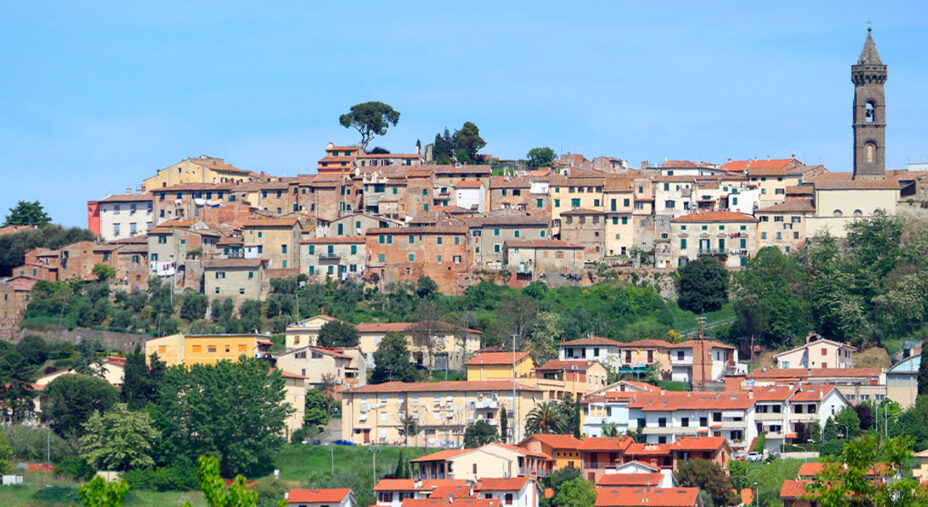 Peccioli è un comune di circa 6.400 abitanti nella provincia di Pisa (depositphotos.com)