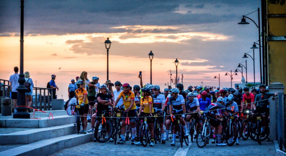 Chase the sun, da Cesenatico a Tirrenia