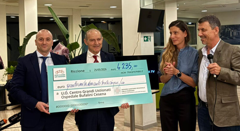 L'assegno di oltre 4.000 euro destinato alla U.O. Centro Grandi Ustionati dell’Ospedale Bufalini di Cesena