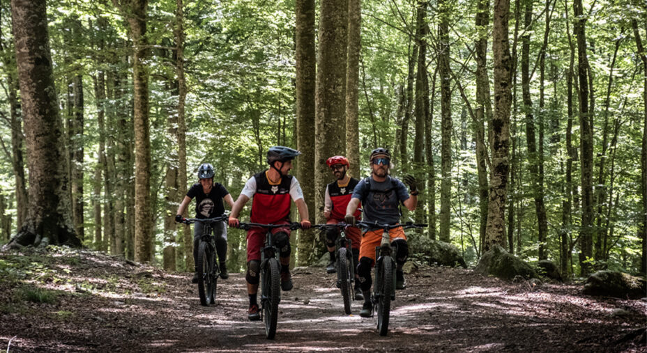 Tanti partono dall'Amiata per affrontare le loro escursioni in bici sui sentieri della montagna