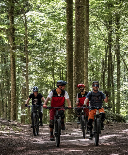 Tanti partono dall'Amiata per affrontare le loro escursioni in bici sui sentieri della montagna