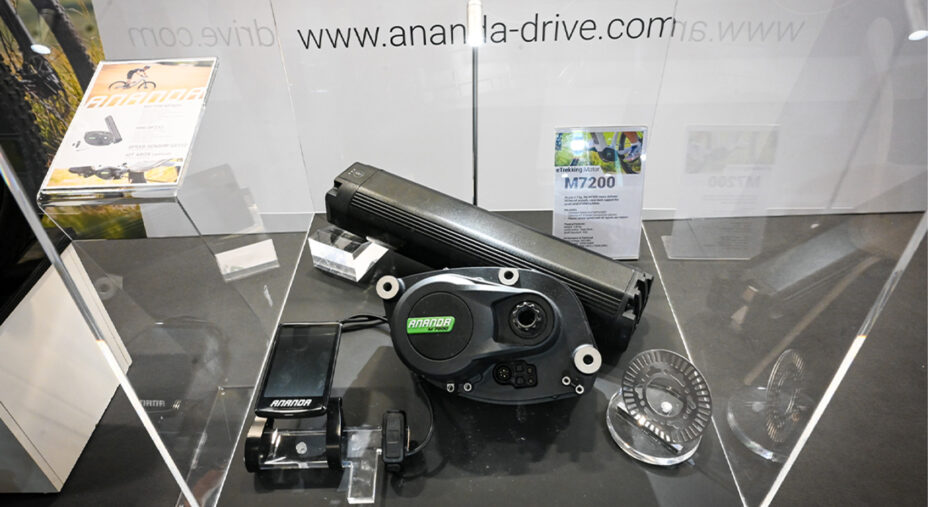 Ananda Velofollies 2026 motore M7200