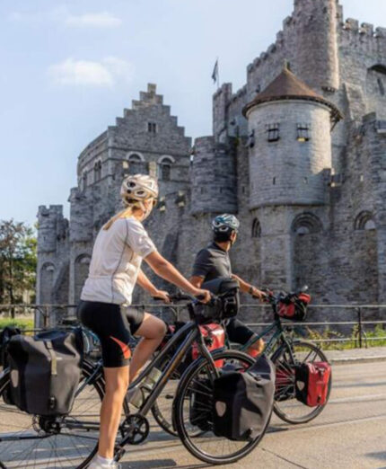 Le Fiandre sono ciclisticamente famose per le gare, ma viaggiando con calma offrono tanto di più