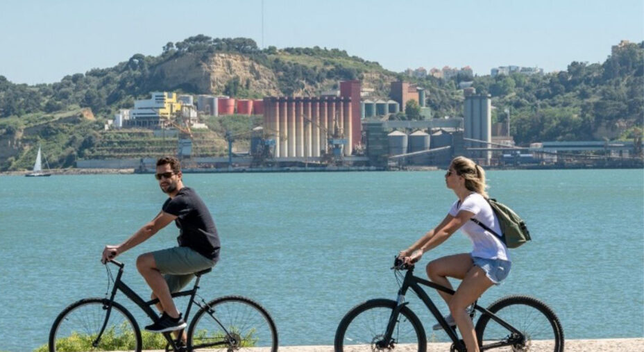 Da Porto a Lisbona è un viaggio da gustare a piccoli sorsi, scoprendo tutto il bello della cultura locale