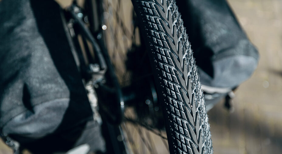 Almotion e lo pneumatico da cicloturismo e trekking più sportivo nel catalogo di Schwalbe