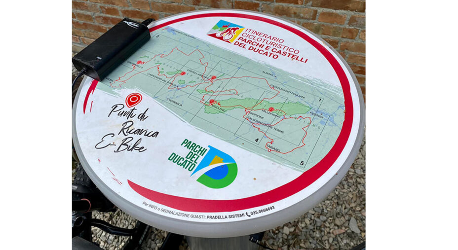 La mappa del Ciclovia dei Castelli del Ducato, disponibile in ogni punto di ricarica per le E-bike