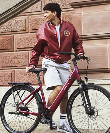 L'azienda olandese è specializzata nella produzione di e-bike per l'uso quotidiano in città, mezzi agili ed efficienti