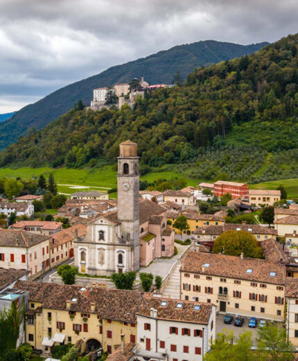 Cison di Valmarino, altro punto nevralgico, teatro di eventi sportivi sia di bici che podistici di spessore