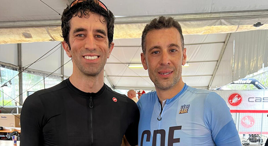 Ali Ustun, turco di Ankara, in una foto ricordo da Feltre con Vincenzo Nibali