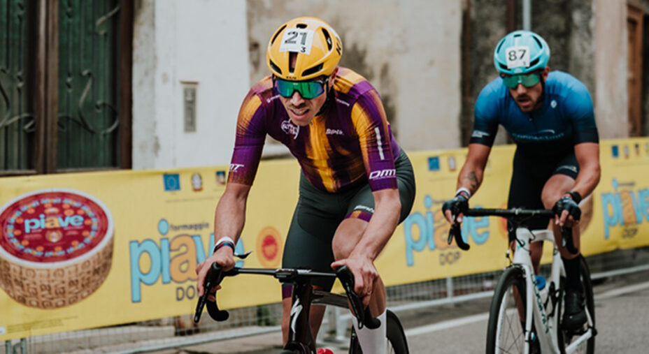 Andrea Ghisolfi è uno degli amici storici di Mattia Casse e ha corso nel suo team