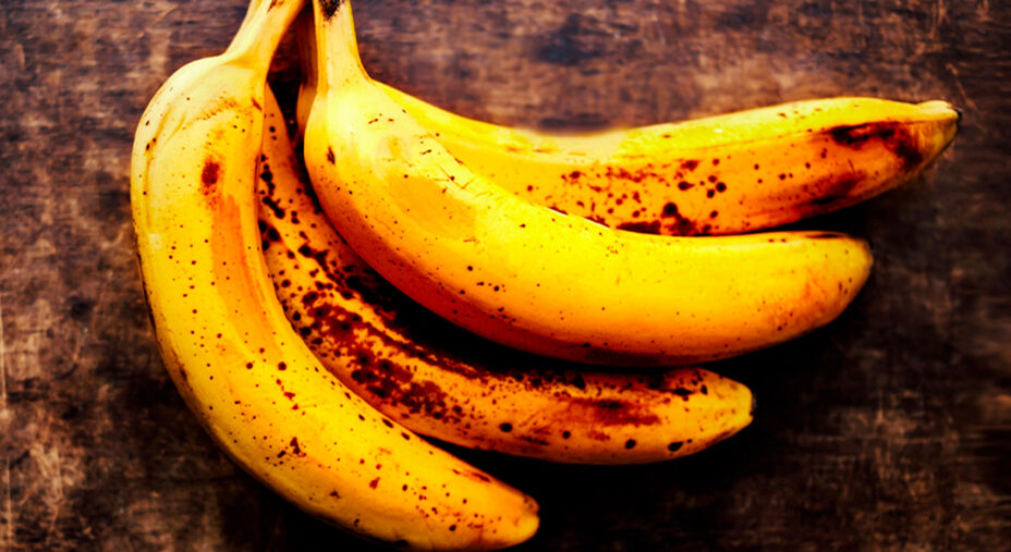 Quando la banana è più matura diventa tenera e rilascia più carboidrati (depositphotos.com)