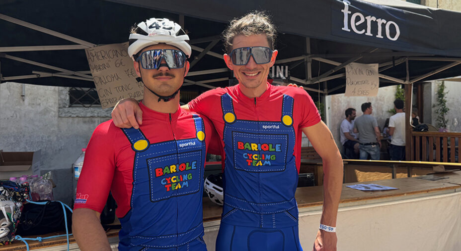 Giacomo Mornico del Bariolè Cycling Team si è fatto crescere i bassi per somigliare a Super Mario