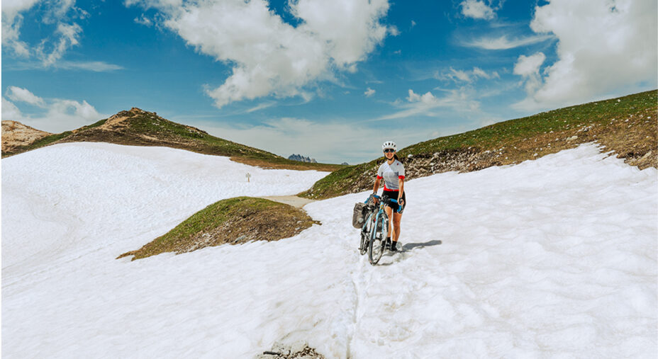 Colle Margherina, tratti di percorso erano ancora innevati, ma la temperatura di 25 gradi fa pensare che ormai la neve sia tutta sciolta