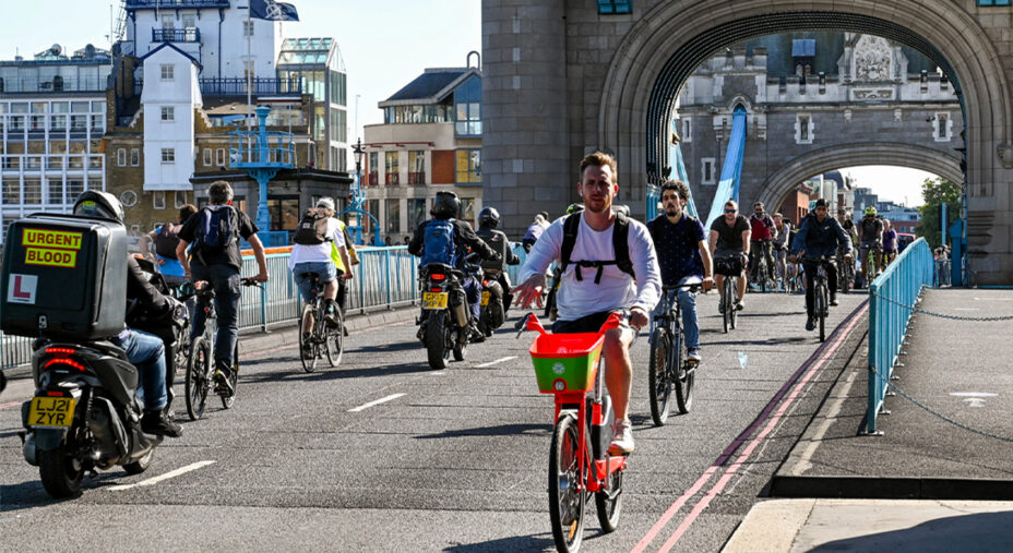 Londra ha limitato la velocità a 20 miglia all'ora: un limite che viene rispettato e ha portato al calo degli incidenti più gravi (depositphotos.com)